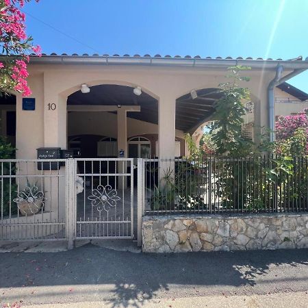 Duffys Apartment Zadar Ngoại thất bức ảnh