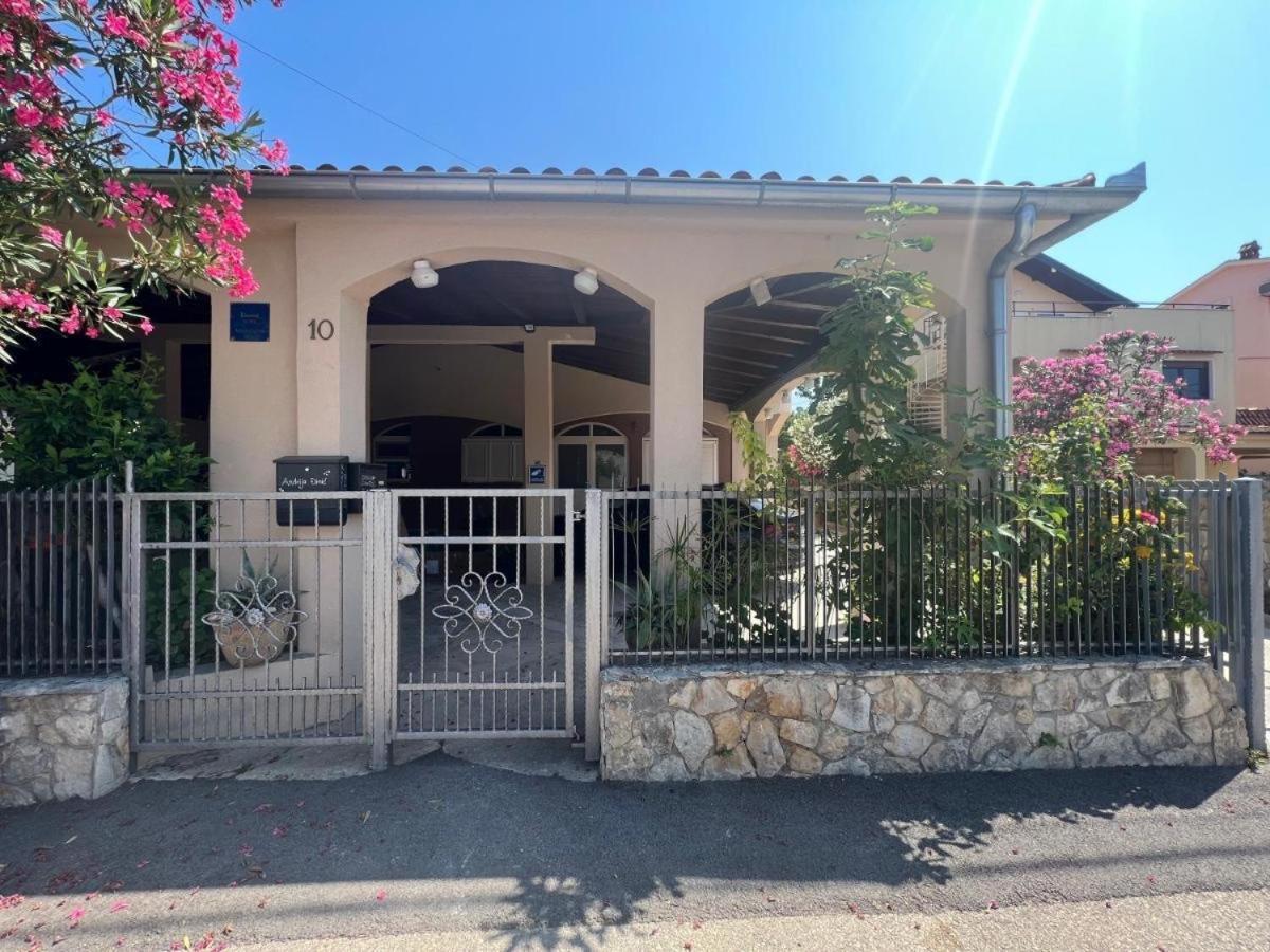 Duffys Apartment Zadar Ngoại thất bức ảnh